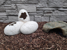 Cargar imagen en el visor de la galería, Refugio Huevos Cueva