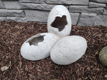 Cargar imagen en el visor de la galería, Refugio Huevos Cueva