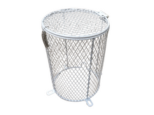 Cargar imagen en el visor de la galería, Jaula metálica de protección para bombillas - ReptilHábitat